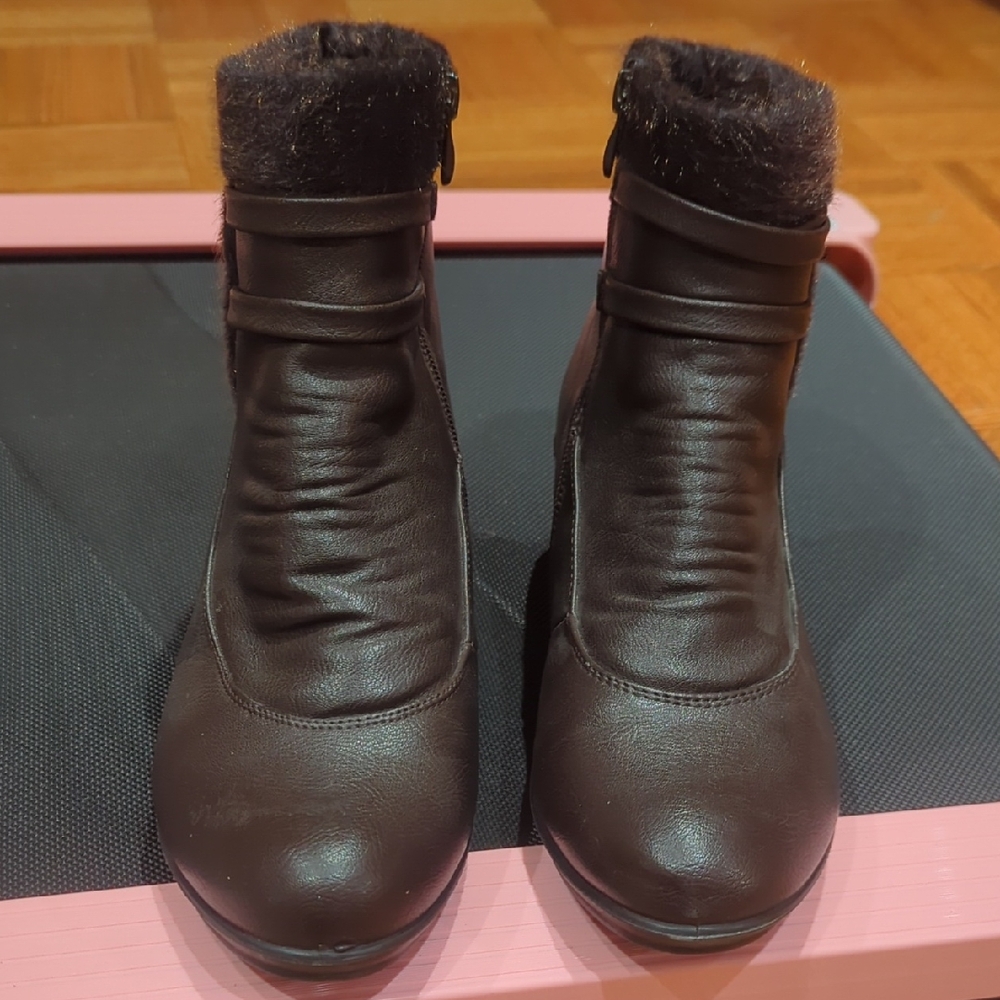 Cozy Brown Winter Boots